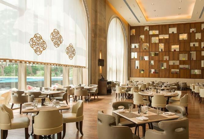 Radisson Blu Plaza Hotel 5*